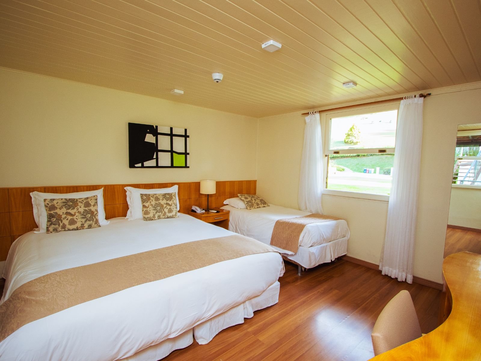 Quarto Luxo Vista Castelo Village